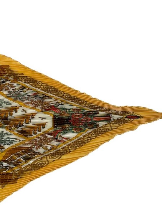 Hermes Scarf Pleated Silk Decoupages Paper Cutting Yellow - Picture 5 of 7